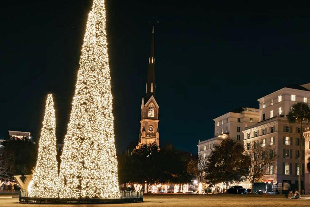 Christmas in Charleston, SC Things to Do, Events, & More [2023]