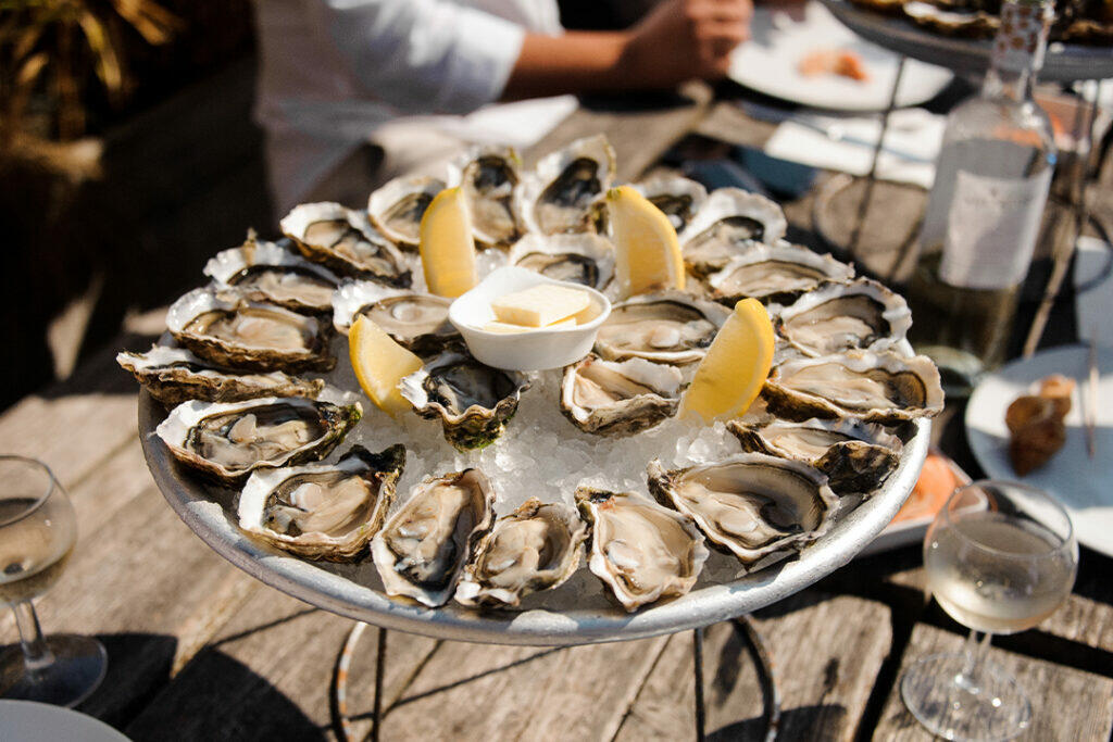Eating oysters on spring break in charleston sc