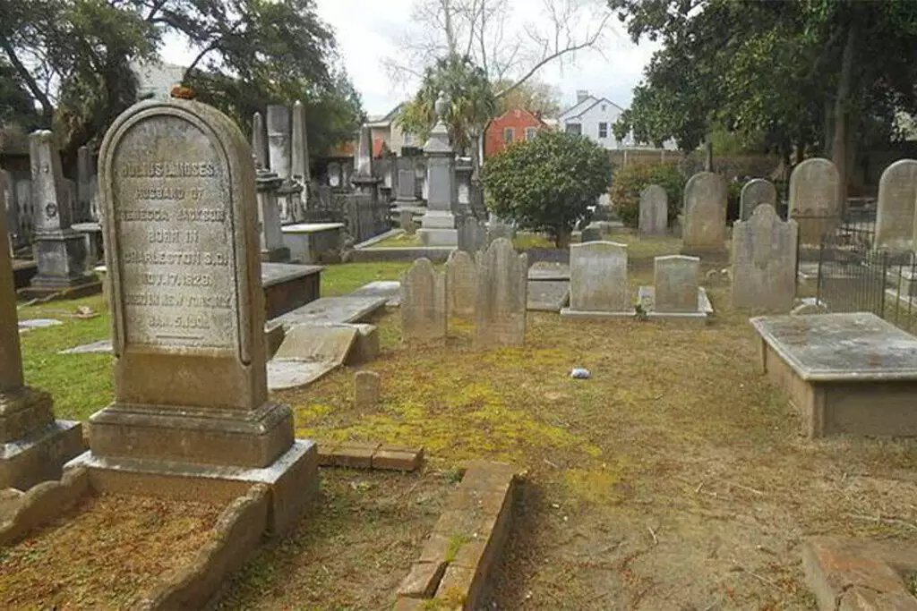 Kahal Kadosh Beth Elohim Cemetery
